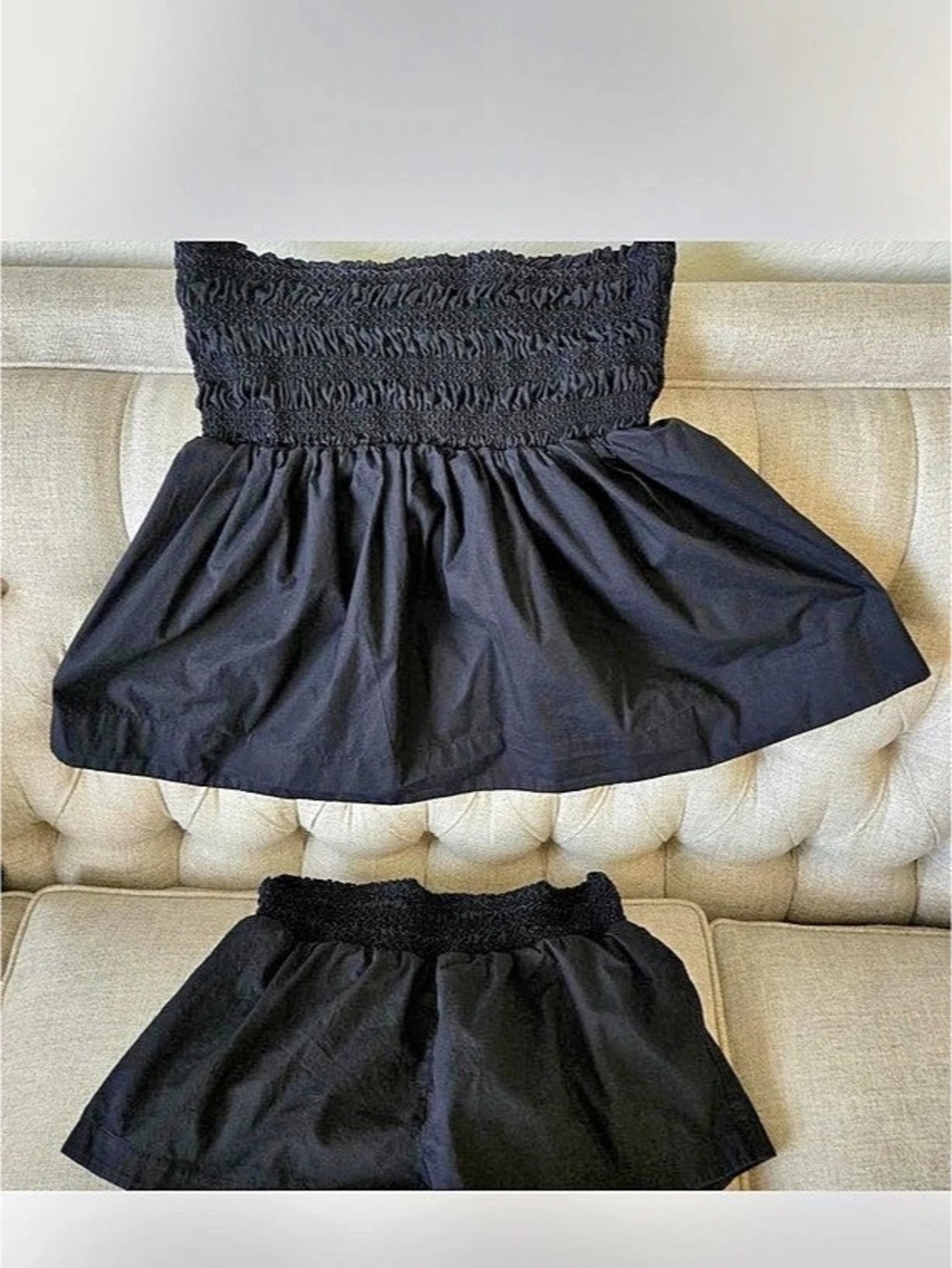 Anthropologie Celandine Smocked strapless top and shorts matching set 

BIN9